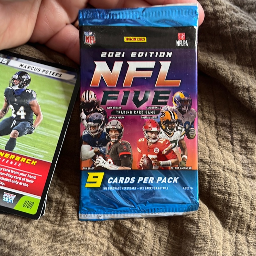NFL TRADING CARD GAME 14 packs included - Picture 1 of 3